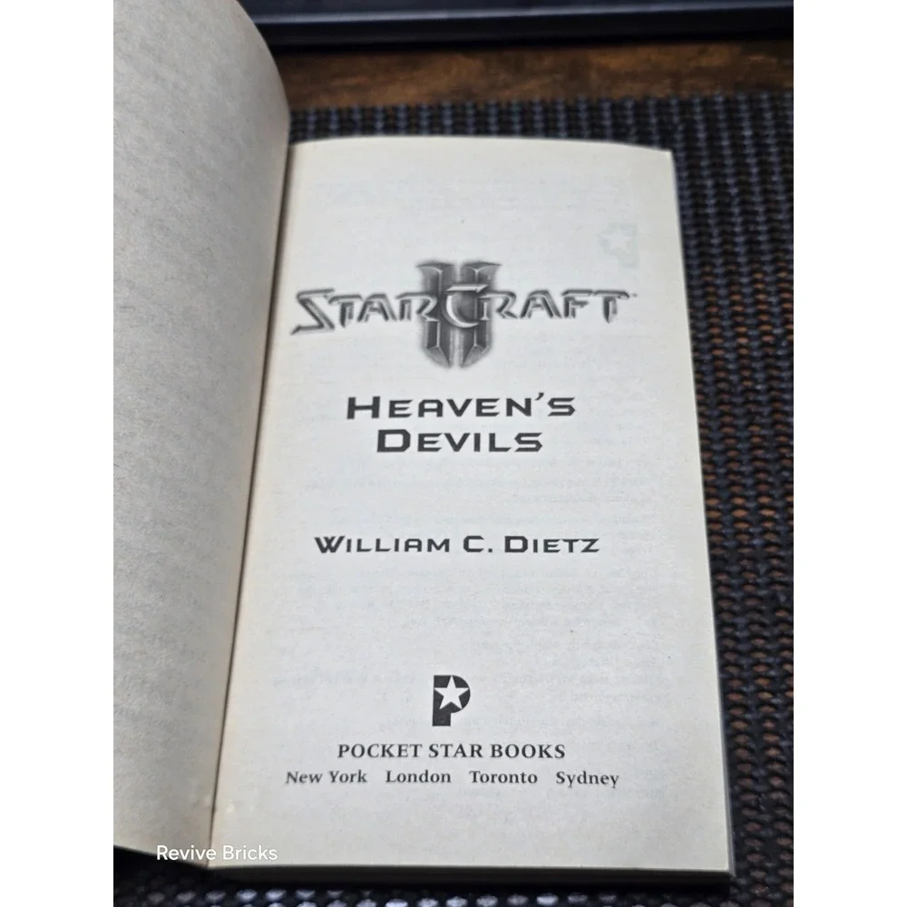 StarCraft II: Heaven's Devils by William‎ C Dietz 1st Edition 2011 Great Cond.